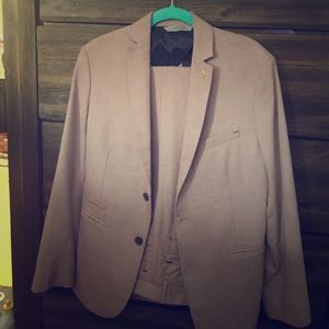 Zara man suit (jacket 40, pants 31)